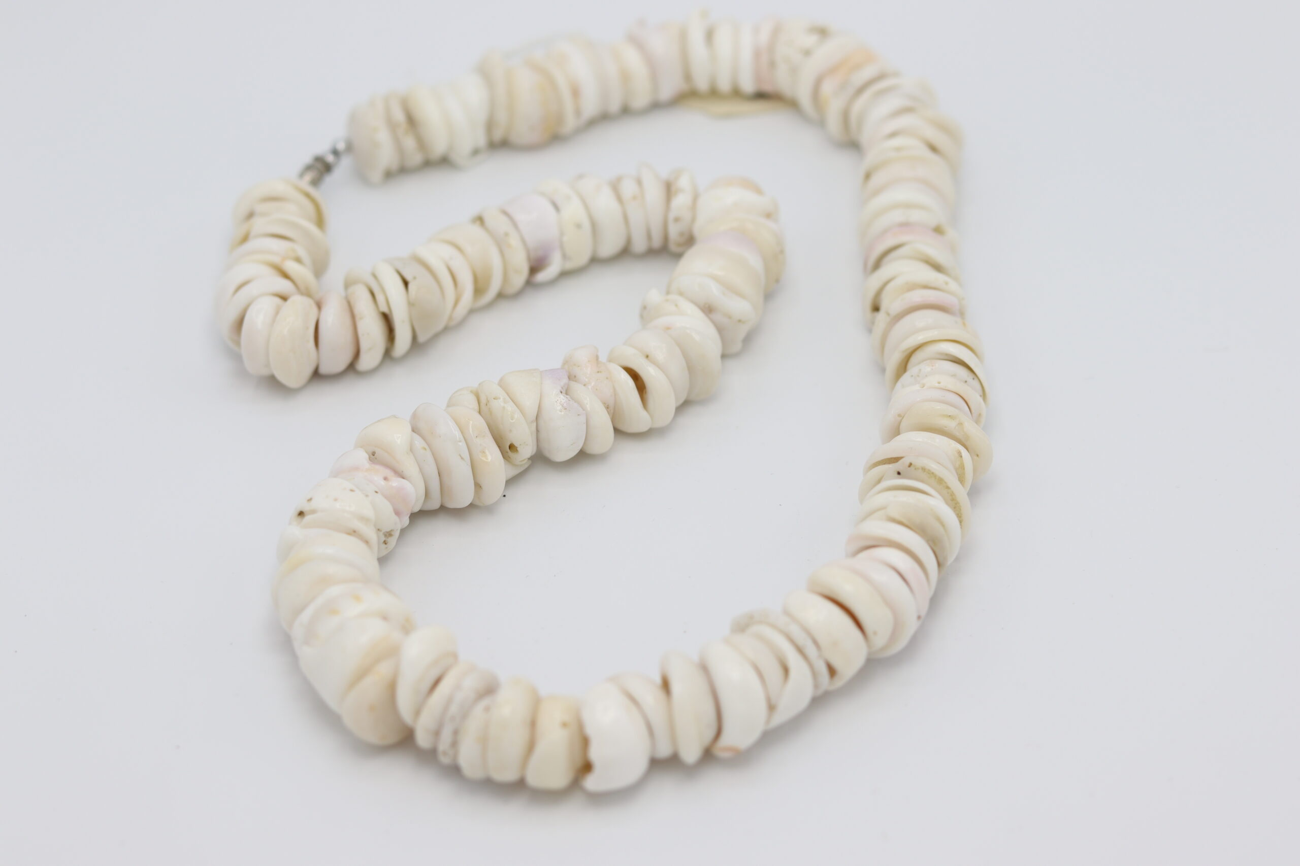 Buy Vintage Shell Necklace, 16 Puka Shell Necklace, Surfer Necklace, Beaded  Necklace, Vintage Shell Online in India - Etsy